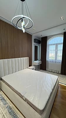 " ROYAL HOUSE " 3/9/10 Улица Шота Руставели — 1