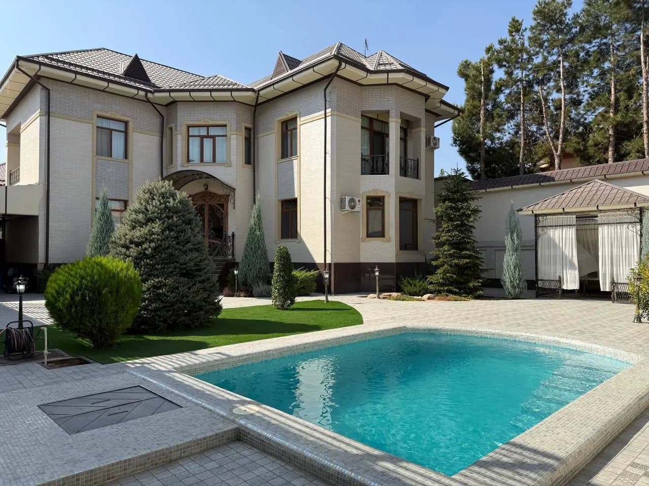 Дом Мирзо Улугбекский район Амир Темур Махалля — 1