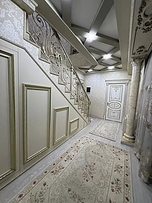 Ibn Sino stroy mart roparasida 222 kvadrat kvartira sotiladi 165000y.e. — 3