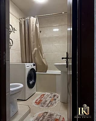 #9800 Продаётся: Мирабадский район Улица Чимкентская ЦУМ Ц-7 110 школа Ориентир: кафе "Bon" Дом на в — 9