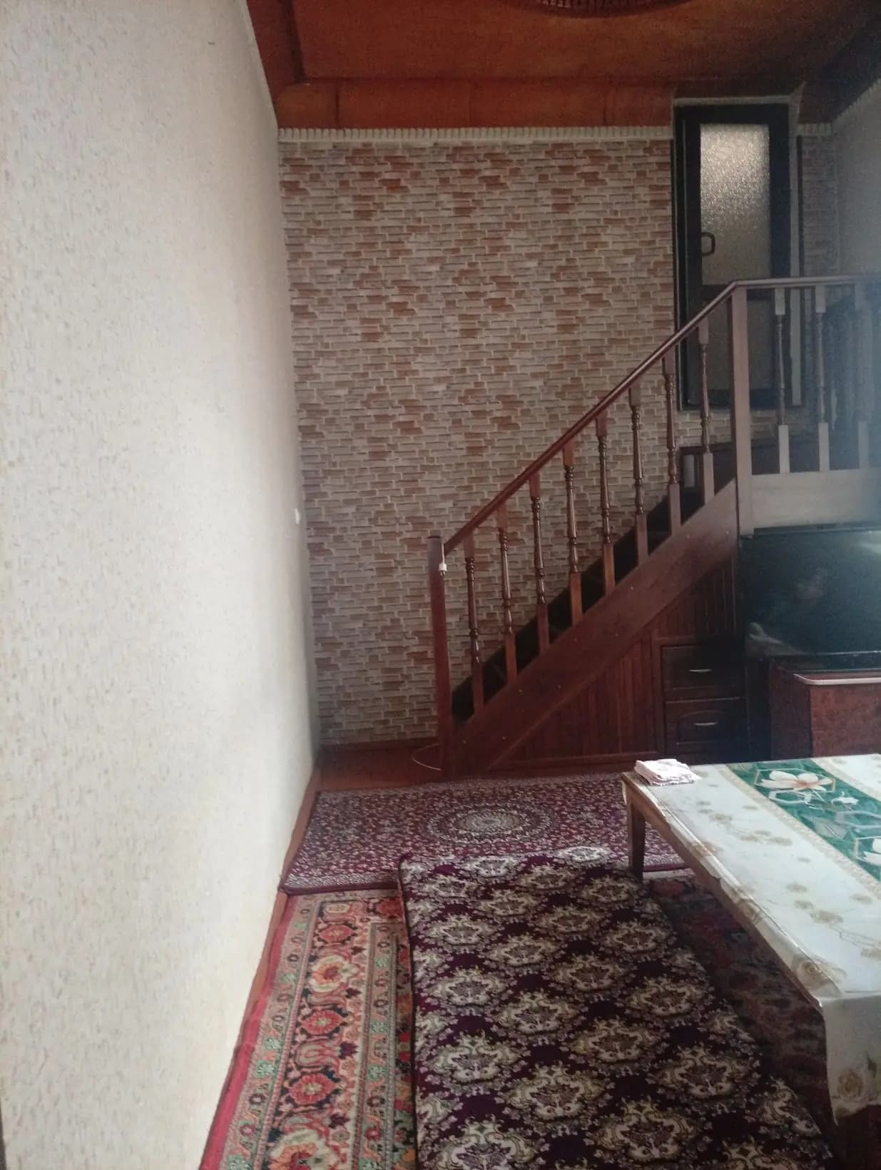 Nazarbek Xarakatda 4 sotix 6 xona uchastka sotiladi. Narxi 116000y.e. — 3