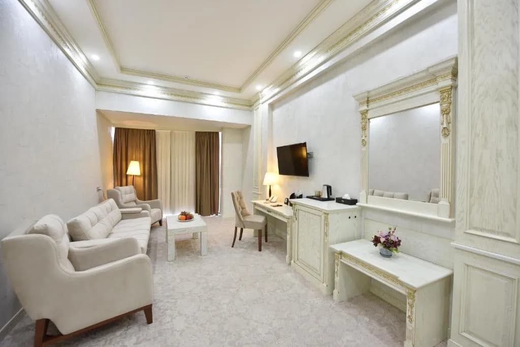 Qushbegi Plaza Hotel — 2