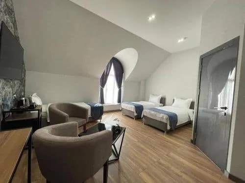 Loren Hotel — 5