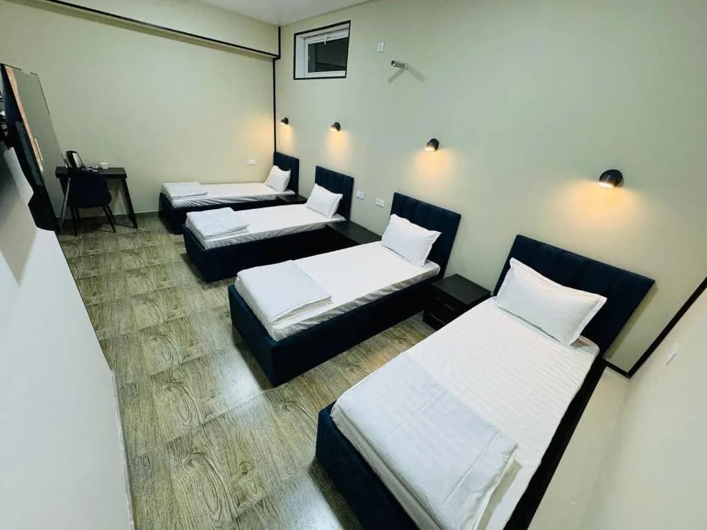 GRAND MIR HOTEL — 4
