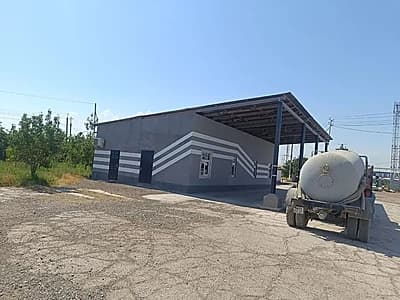 Прдается база в городе Ахангаран. Площадь территории 2,16 га. Есть ж/д ветка. — 3