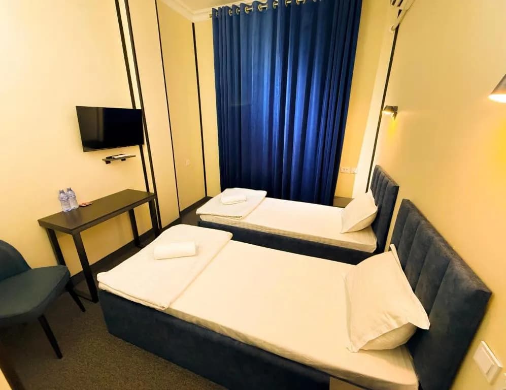 GRAND MIR HOTEL — 1