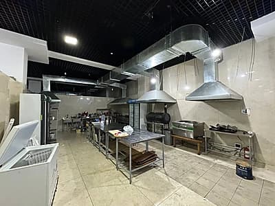 Ресторан в аренду.Весминистер .1000м2 цена 30за м2 — 9