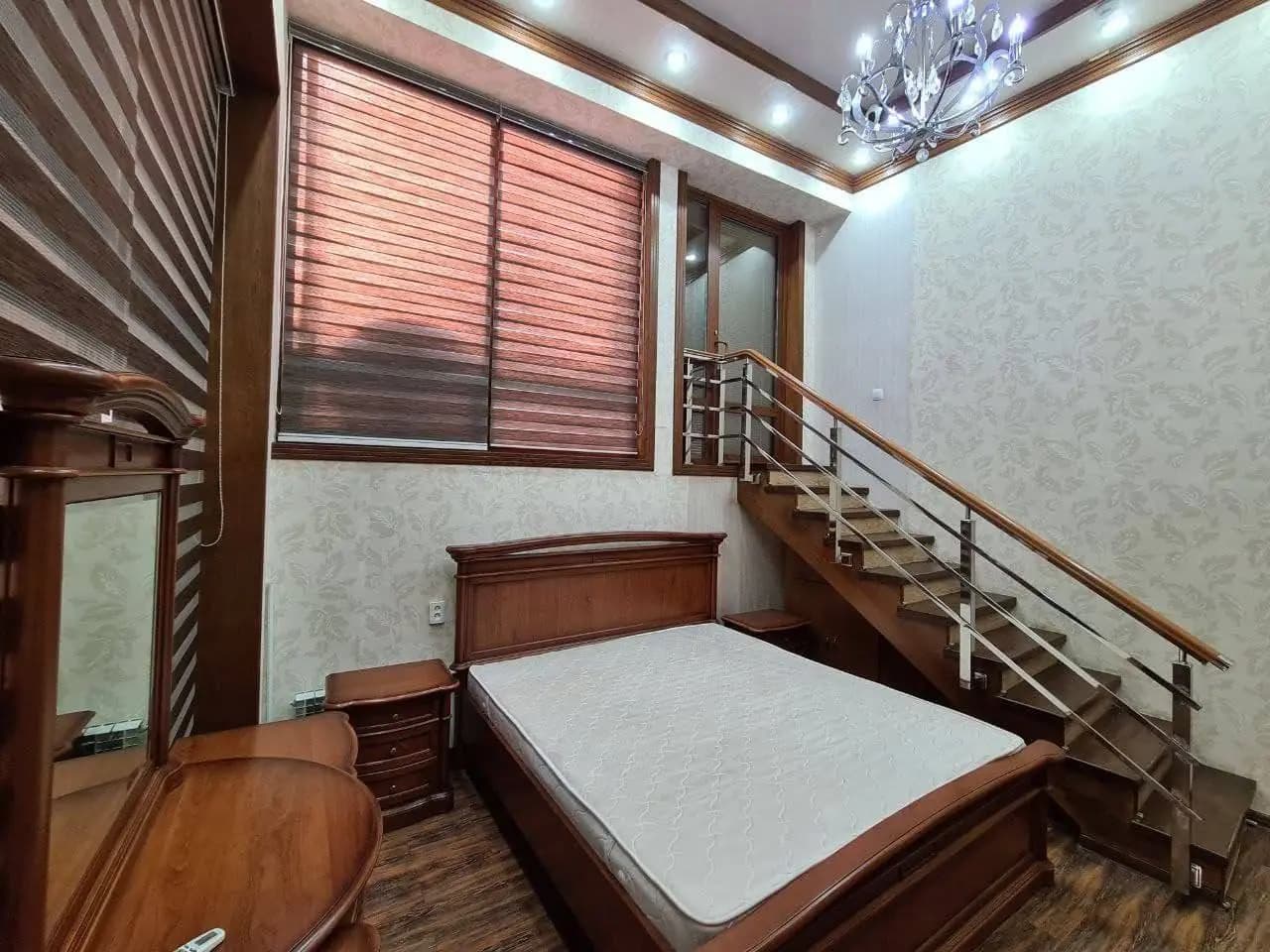 Дом Мирзо Улугбекский район Ул. Никитина  2,2 сотки 420 м2 — 3