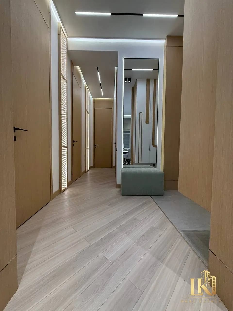 #9800 Продаётся: Яшнабадский район НОВОСТРОЙКА КОМПЛЕКС "INFINITY" Застрой. "Golden House" Ор-р: 145 — 3