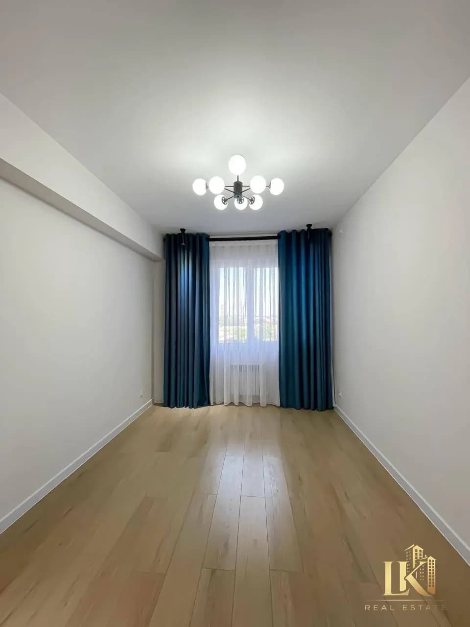 Продаётся: ✅ЖК "Nice Villas" Новостройка Яшнабадский район До метро Олмос 5-7 минут пешком Ориентир: — 4
