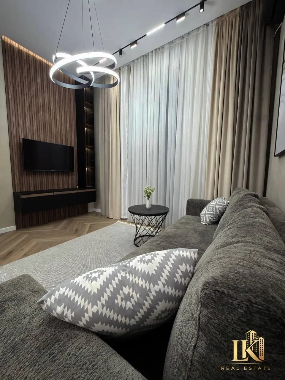#9800 Продаётся: Яшнабадский район НОВОСТРОЙКА КОМПЛЕКС "INFINITY" Застрой. "Golden House" Ор-р: 145 — 2
