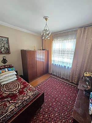 Ахмад-Югнакий Продается квартира 4/2/5 балкон 2х6 Удвоенный Зал — 1