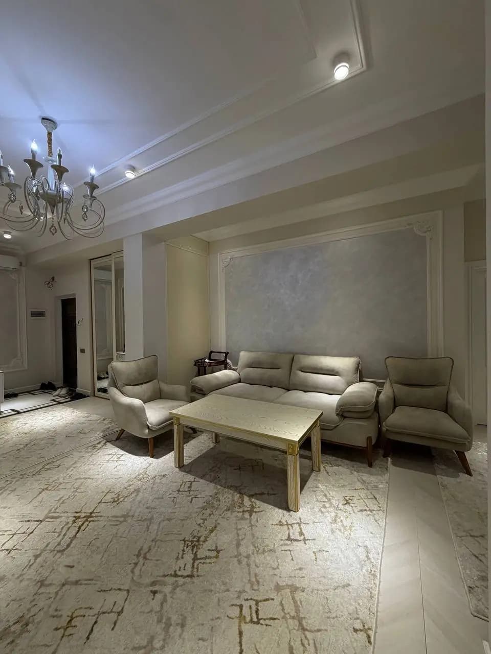 White house 4/5/8 #A — 4