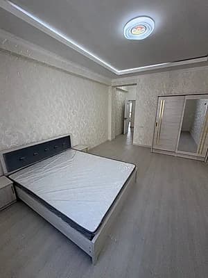 Янгихает чоштепа 3 ком. 8 этаж. 9 этажка новостройка. 700 +50 услуга — 3