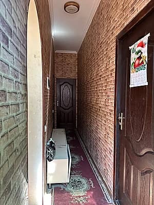 Продается участок из 3х комнат с двориком  престижном районе по цене квартиры заходи живи — 4
