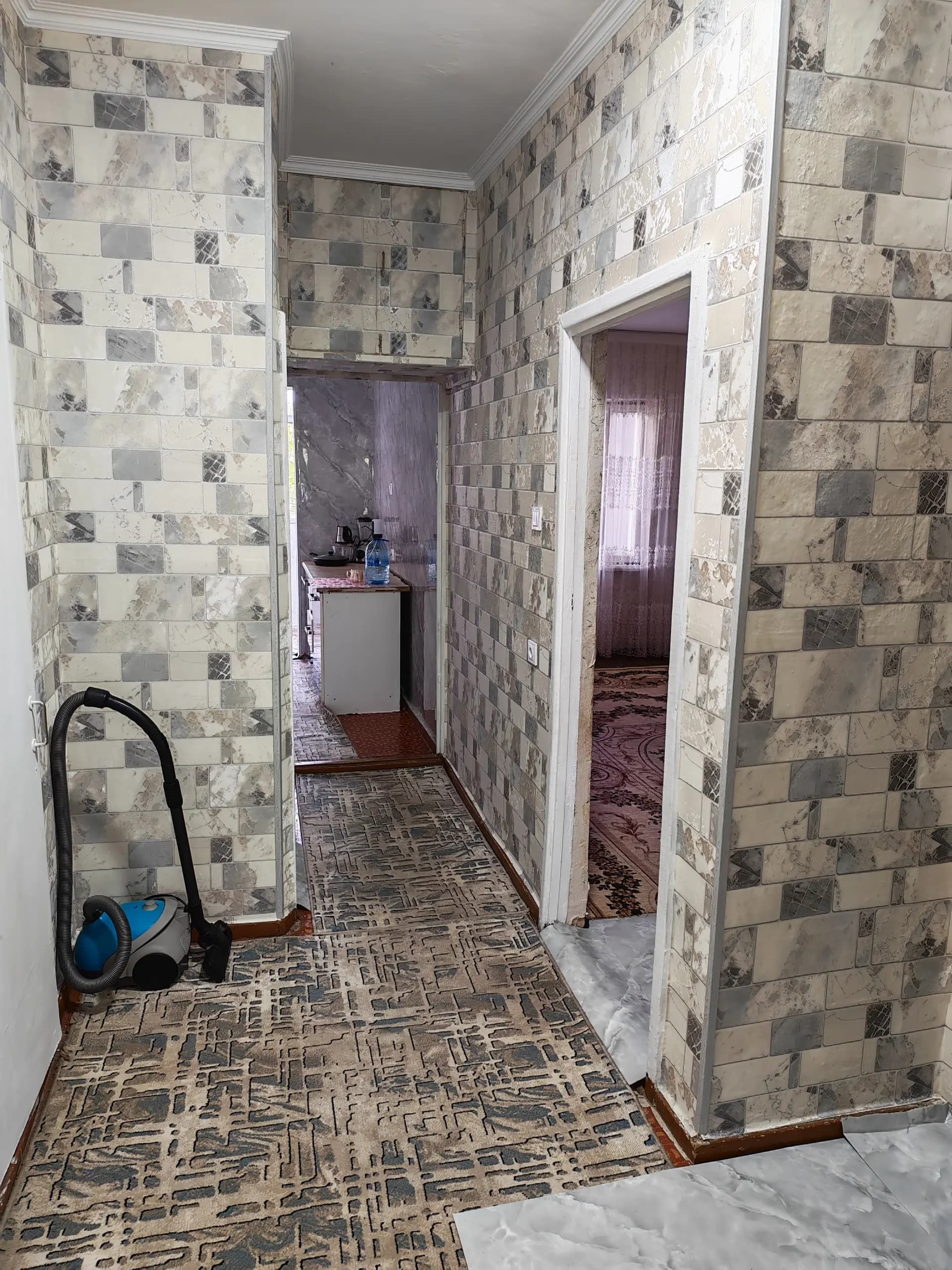 Chirchik shahar 8-Mikrarayonda 2-Xonali Uy sotiladi Yengi PLANIROVKA 57 kvadrat Balkon 2x6 uy o'zimniki 37y.e. — 4