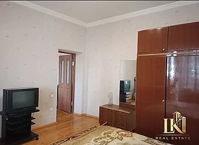 #9800 Продаётся: Яккасарайский район Ул. Шота Руставели Рядом парк Бабура Ор-р: "Nirvana"/ цветочный — 1