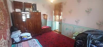 6 hona hovli uy, garaj ham bor, konalizatsiya bor. Uy yaxshi joyda sentr, maktab bog'ch, poliklinika yaqin — 4