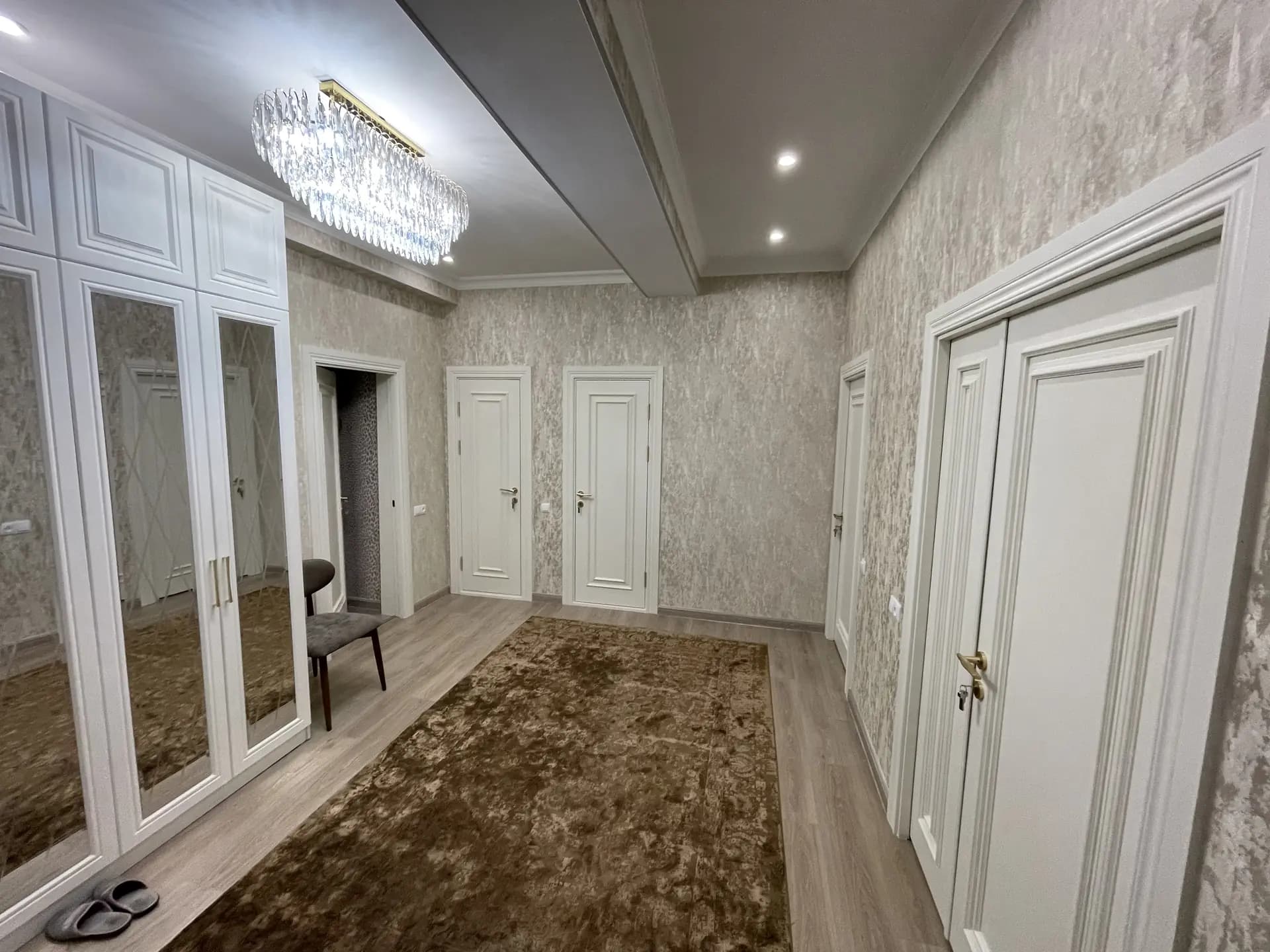 Квартира сотилади — 3