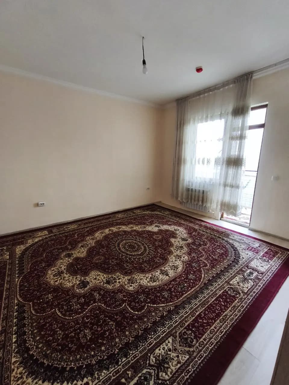 Янгихаёт 9 худуд квартира сотилади 3/2/16 Нархи 75.000y.e... — 2