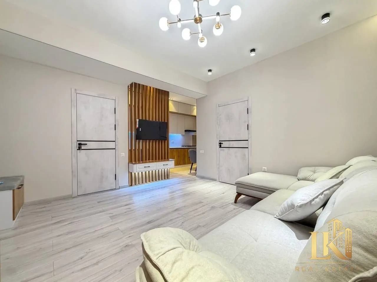 #9800 Продаётся: Яшнабадский район Улица Махтумкули НОВОСТРОЙКА ЖК "Poytaxt Residence" Ориентир: "Ma — 1