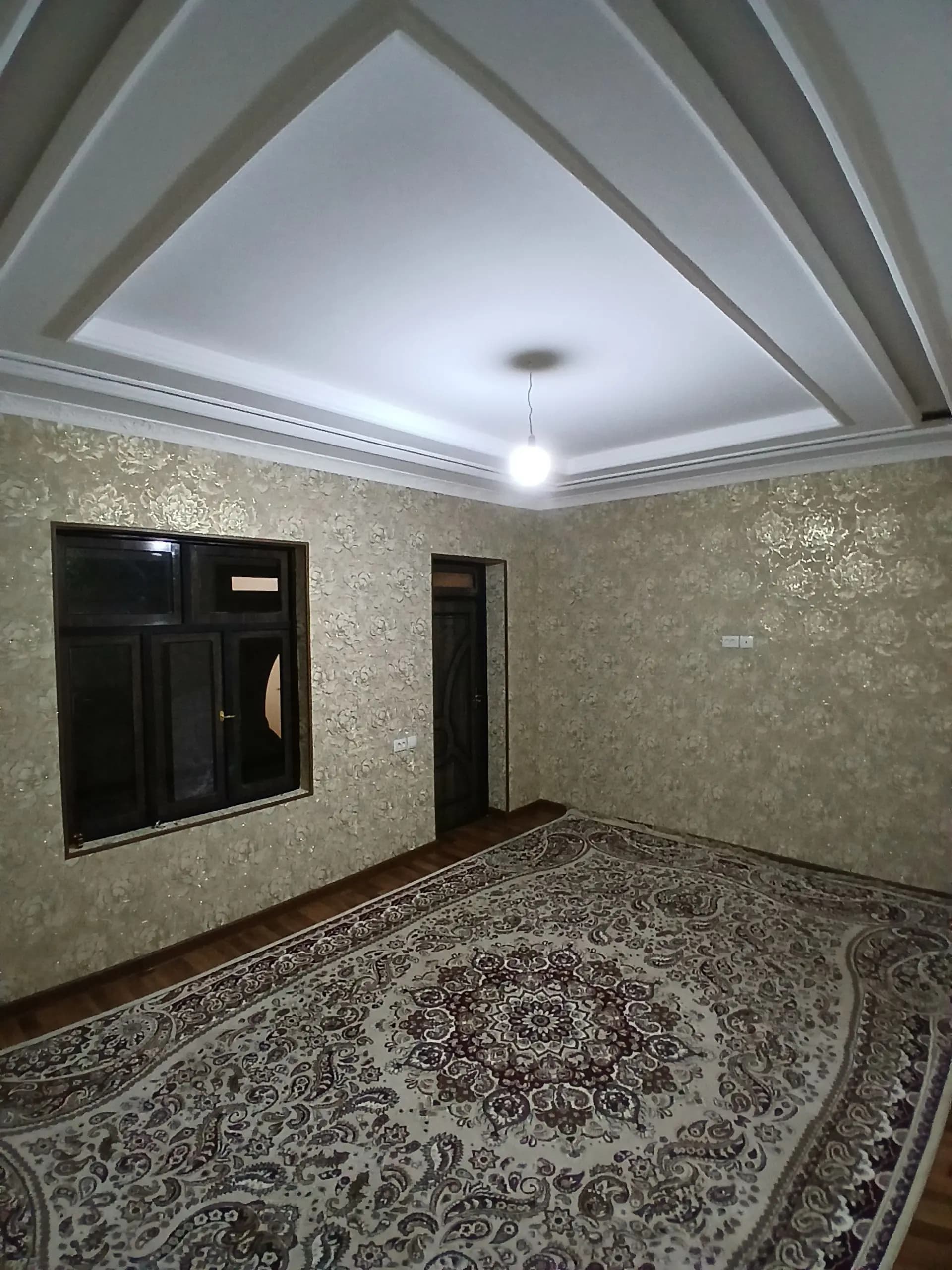 Shinam chiroyli uy sotiladi. 2ta sipalnik 2ta zal 2ta sanuzel oshxona — 7