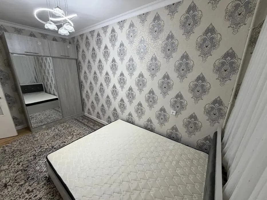 Район: Чиланзар  Адрес: Chilonzor metro  Ориентир: ped institu oldi — 1