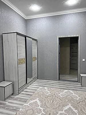 Gulzor sotiladi srochnii — 2