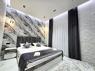 IDEAL HAUSE — 6