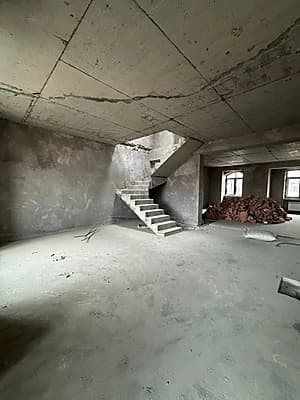 СРОЧНАЯ ПРОДАЖА 5в6 ком Ориентир улица нукус ЖК Парисиен — 6