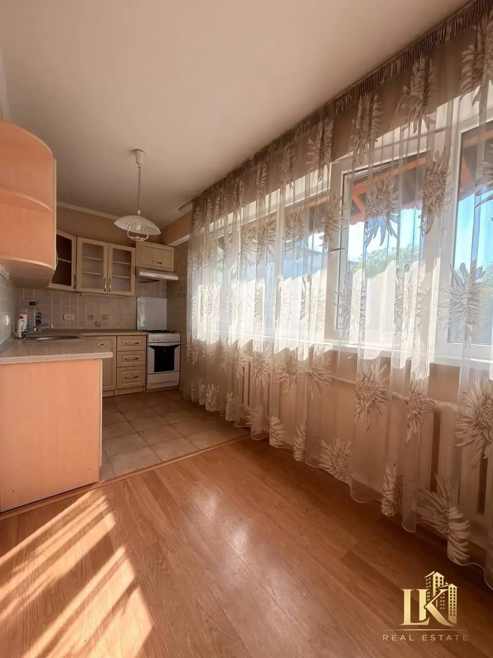 #9800 Продаётся: Мирабадский район Улица Чимкентская ЦУМ Ц-7 110 школа Ориентир: кафе "Bon" — 2