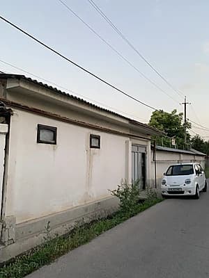 Uy sotiladi yer hisobida 1 sotigi 60 000 y.e. dan — 2