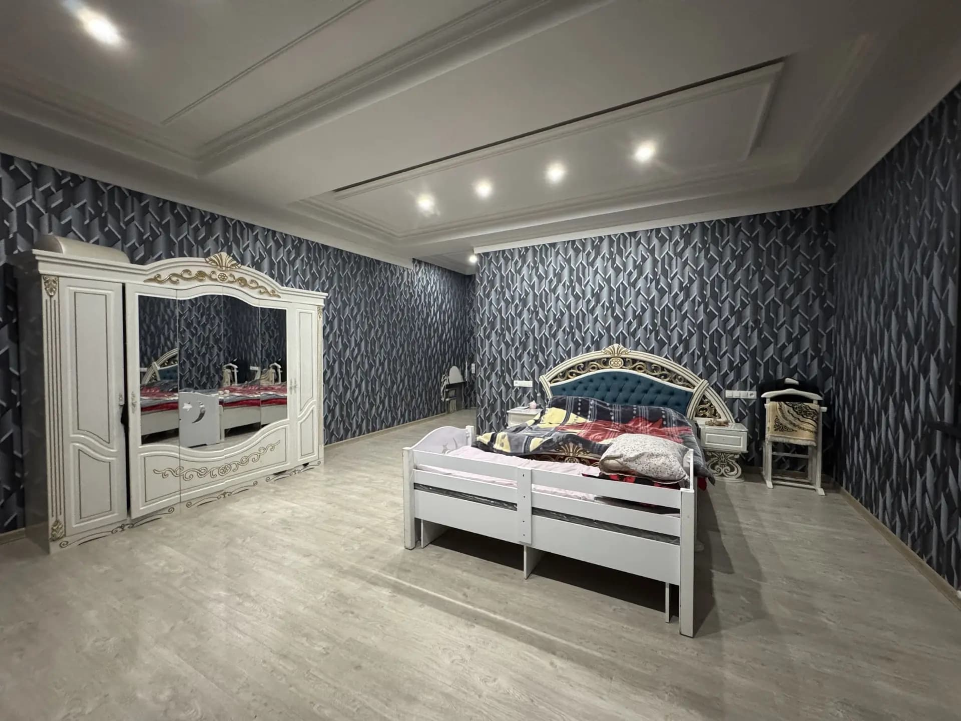 Srochno hovli arenda beriladi — 1