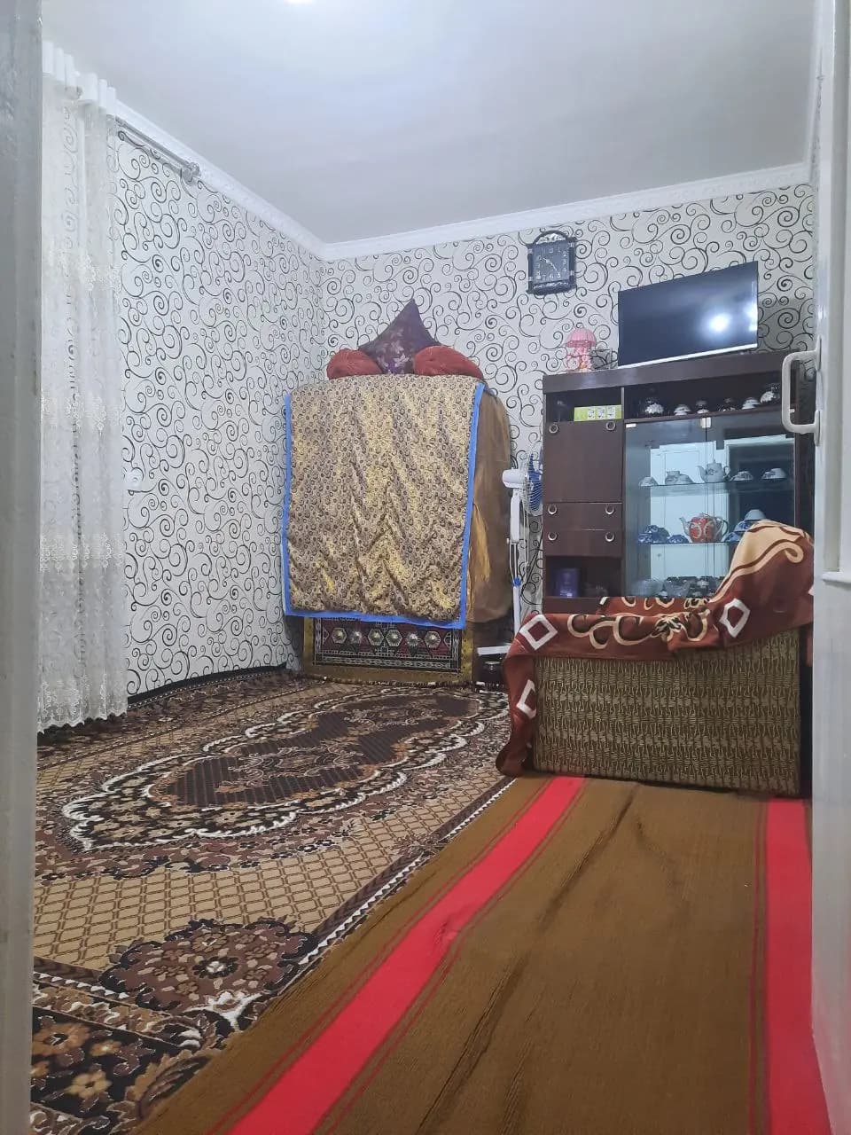 Srochno 3 xonali kvartira sotiladi — 2