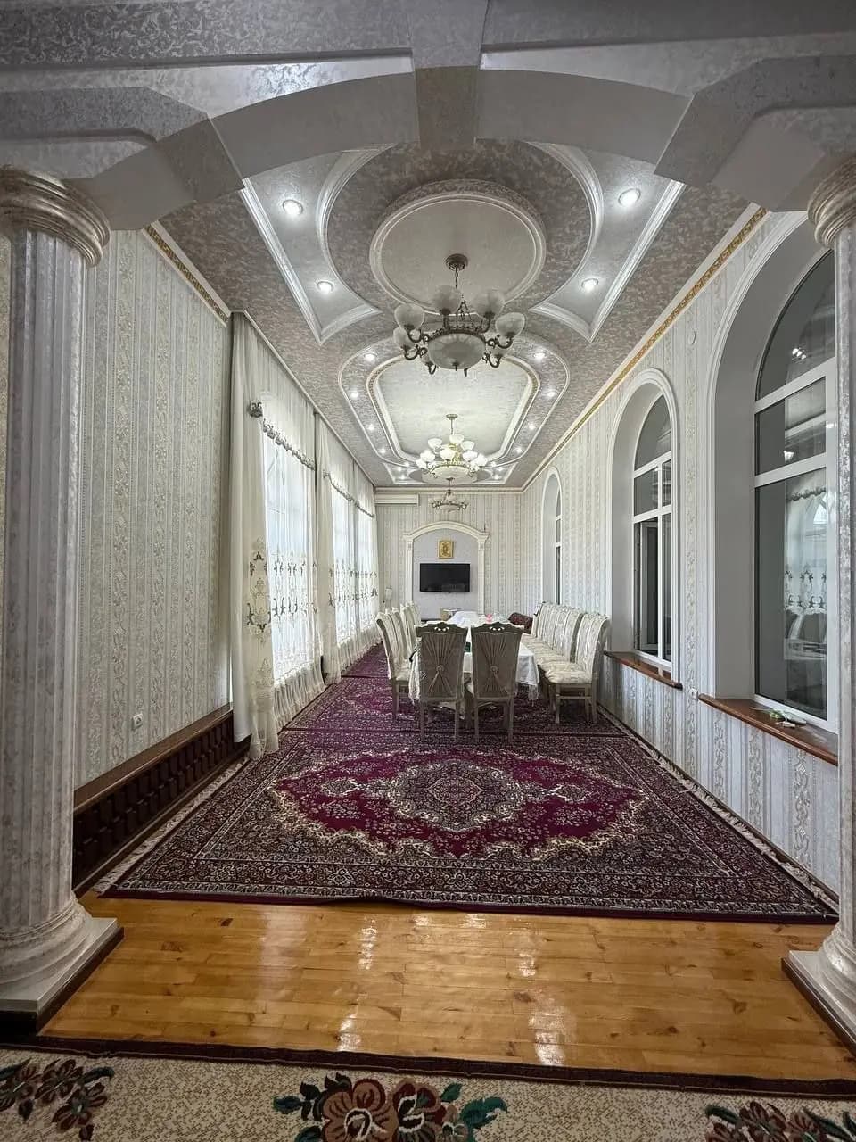 Ҳовли. Чилонзор район Қозиробод 5.2 сотих 9 хона санузел 3 та — 2