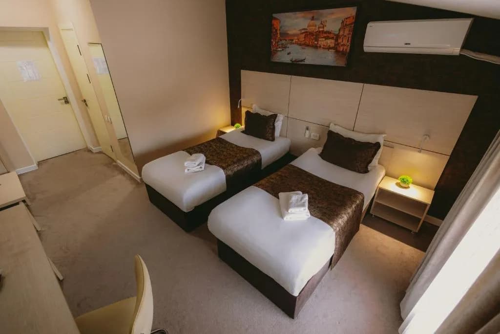 CITY HOTEL — 2