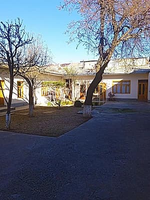 General Uzoqov Visol toyxonani orqasida Oq tunukali masjid yonida — 2
