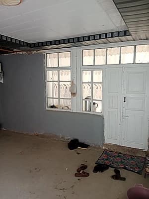 Qarshi shahri markazidan hovli sotiladi yuldi usti deyarli — 2