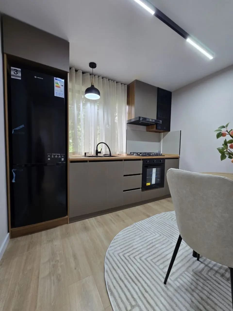 Продается 2/4/5 на Ц-1 Вторичка строение кирпич 42 кв2 — 3