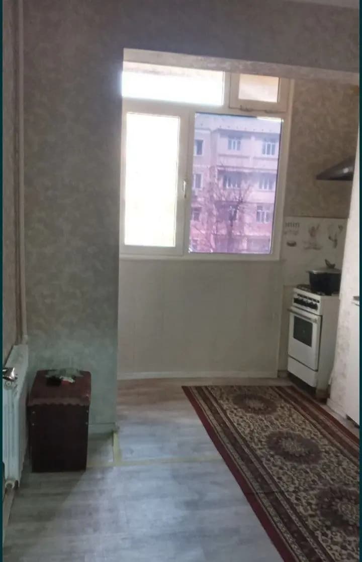 ARENDA: SERGELI TUMANI QUYLIQ 5-MASSIV QIYOT METRO BEKATI — 2