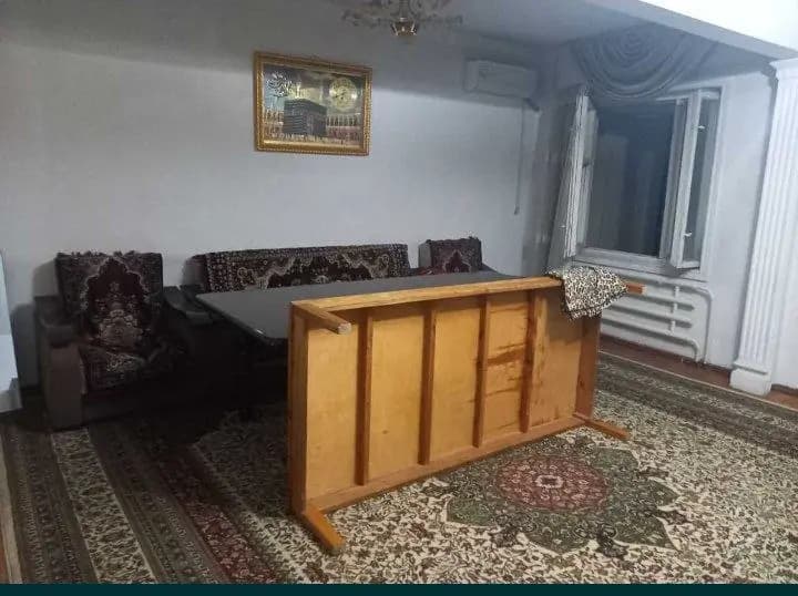 ARENDA: SERGELI TUMANI TURON METRO BEKATI — 1