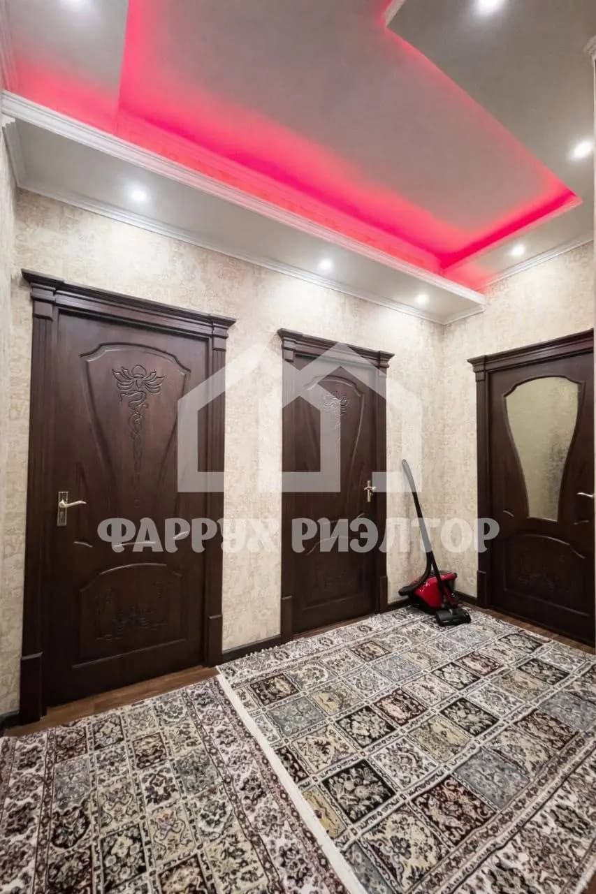 Продаётся 4 комнатная квартира Паркентский — 4