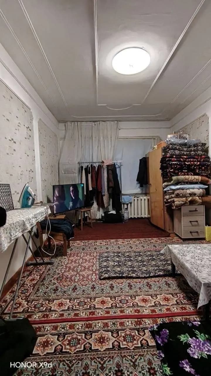 Продаётся 3 комнатная квартира Мирзо-Улугбекский район Хон Атлас — 1
