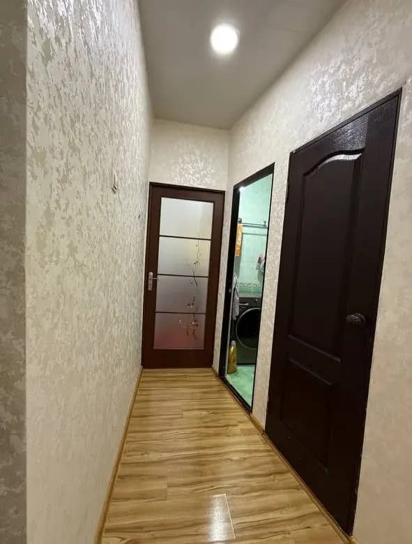 Чиланзар 8 квартал 2/1/4 кирпич балкон 2*6 ор. Загс — 3