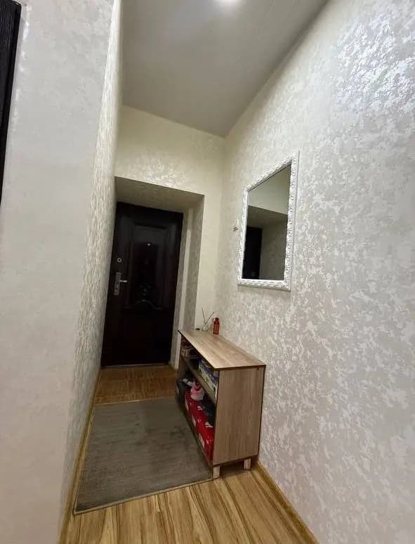 Чиланзар 8 квартал 2/1/4 кирпич балкон 2*6 ор. Загс — 2