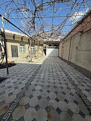 12 sotixli Hovli Sotiladi — 2