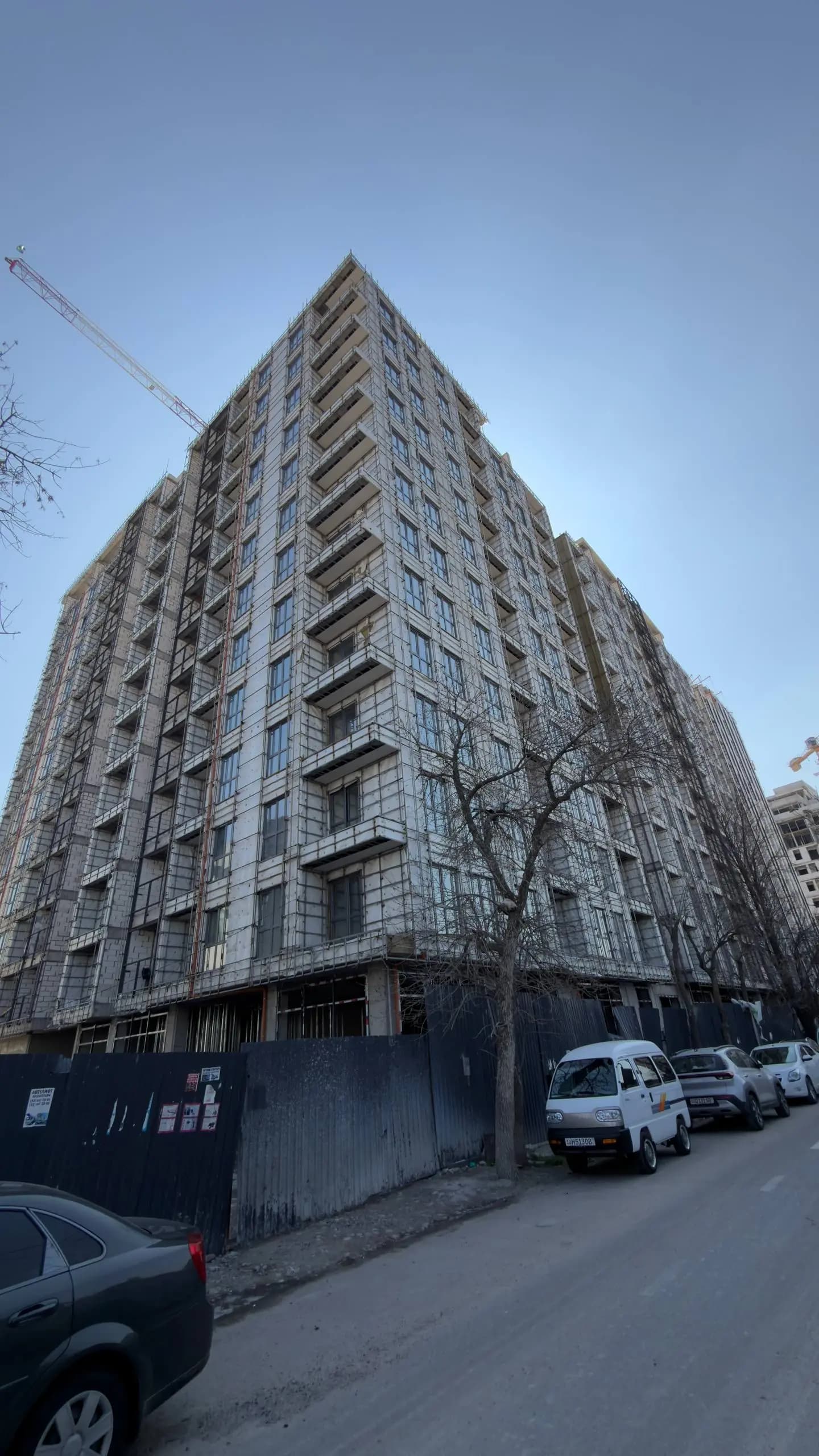 Продаётся квартира Район Мирабад ор: Паспортини стол новостройка 13 этажли уй 9 этаж 2- ком 52.6м2 — 1