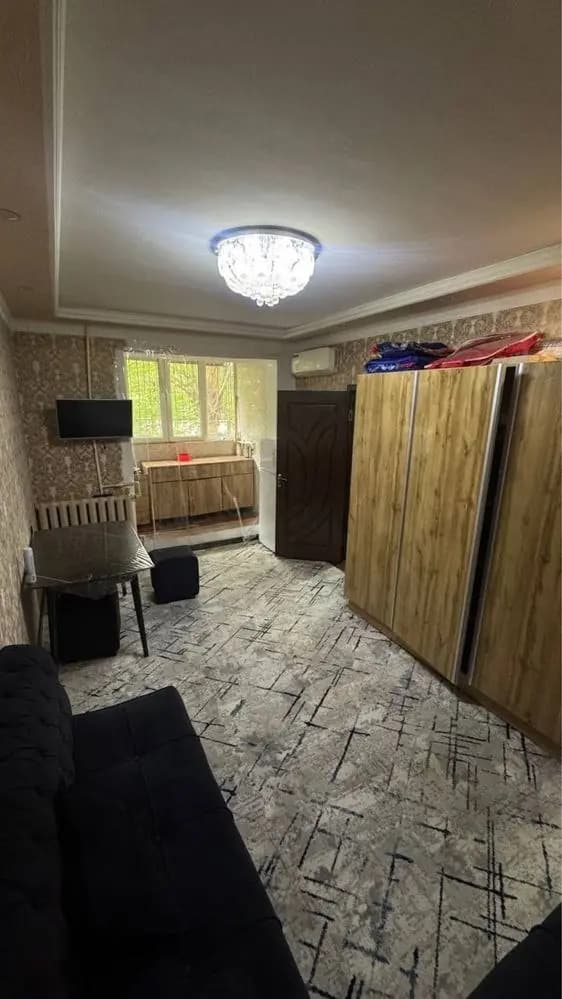 V5743 ПРОДАЕТСЯ 1/1/4 на: Чиланзар 19 #Чиланзарский_район Ор.р:Базар — 3