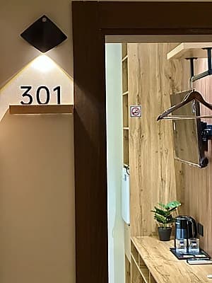 Hotel Luxora 24/7 — 7
