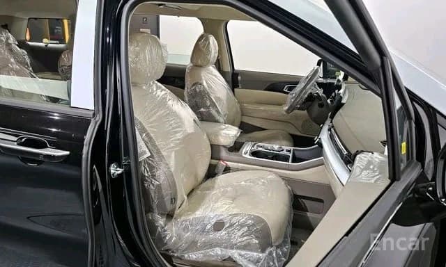 Kia Carnival 2025 — 8